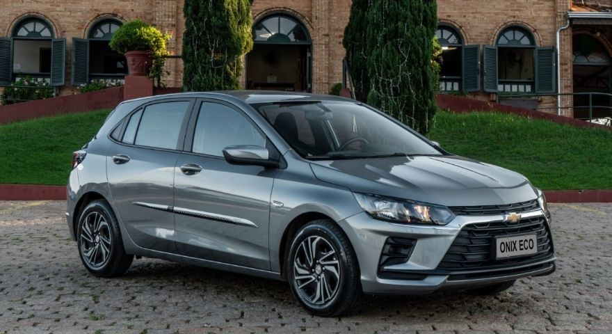Onix Eco: conheça o turbo automático mais barato do Brasil